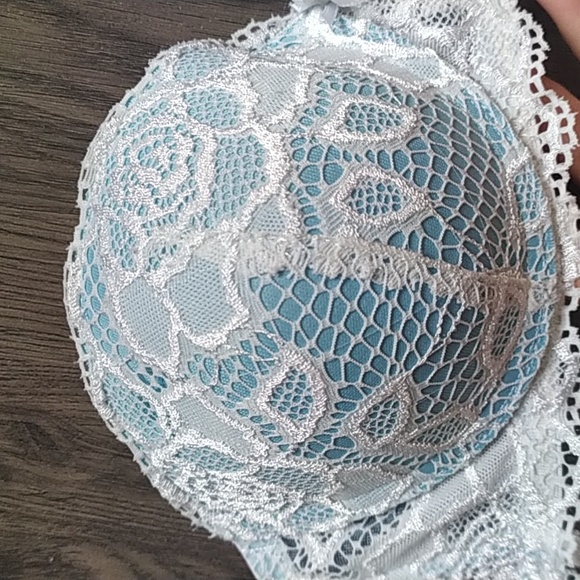 La Vie en Rose 💙 White & Blue 🤍 Lace Pushup Bra 34A - Picture 7 of 10